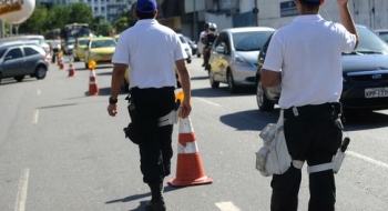 Temer veta uso de armas de fogo por agentes de trânsito